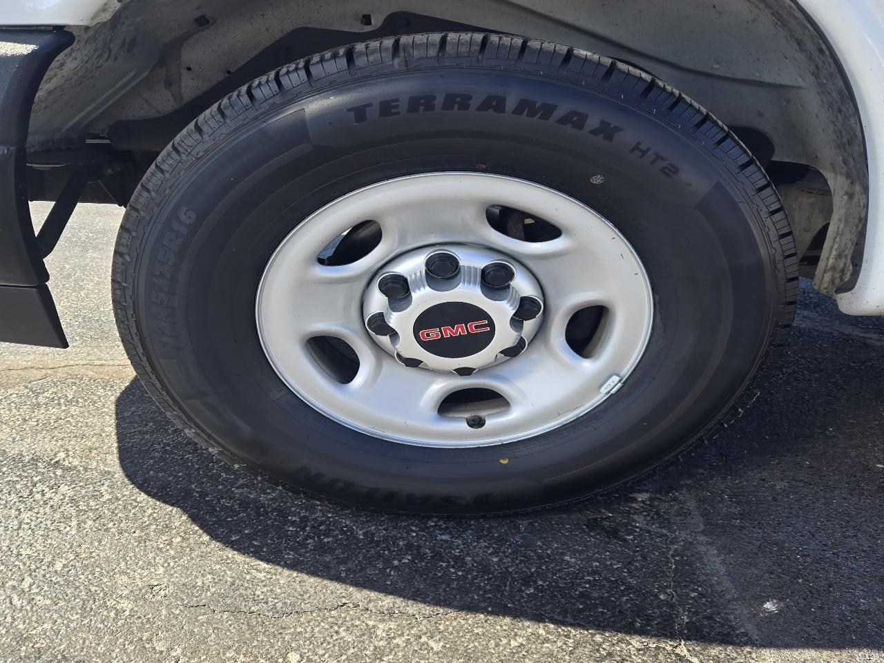 GMC Savana G2500 Cargo 2017