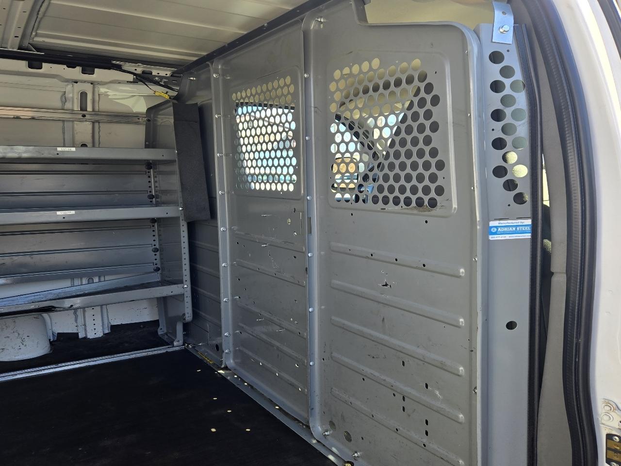 GMC Savana G2500 Cargo 2017