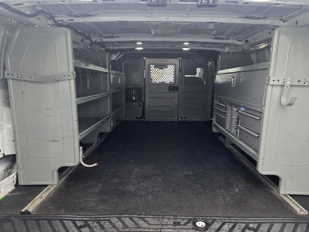 Ford Transit 250 Van Low Roof 60/40 Pass. 148-in. WB 2019