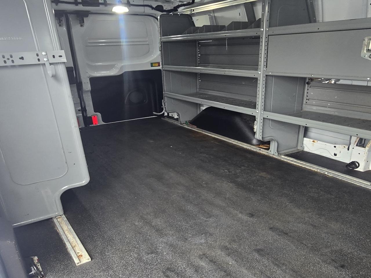 Ford Transit 250 Van Low Roof 60/40 Pass. 148-in. WB 2019