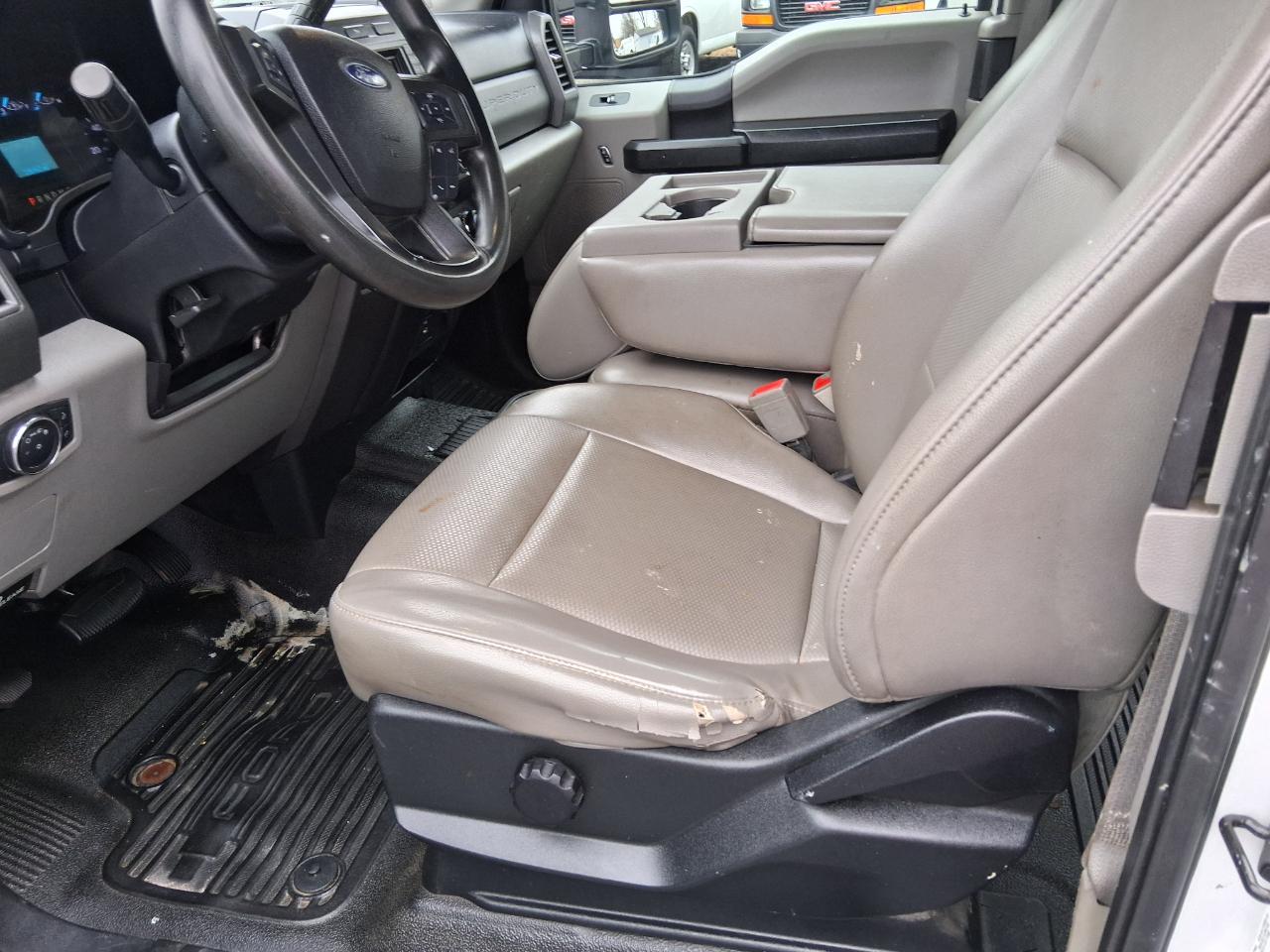 Ford F-250 SD Lariat SuperCab 2WD 2019