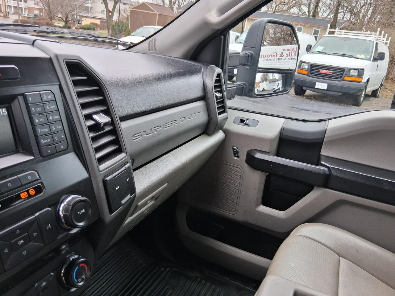 Ford F-250 SD Lariat SuperCab 2WD 2019