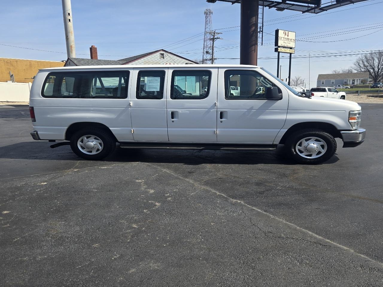 Ford Econoline E-150 XLT 2009