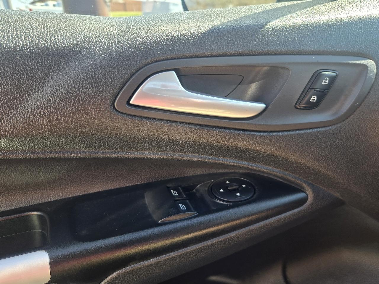 Ford Transit Connect Cargo Van XLT LWB w/Rear Liftgate 2017