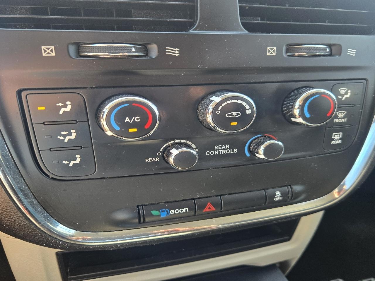 Dodge Grand Caravan SE 2016