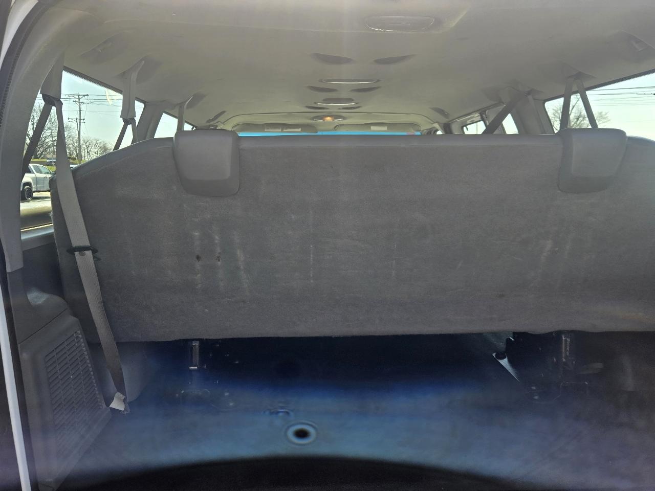 Ford Econoline E-350 XL Super Duty 2012