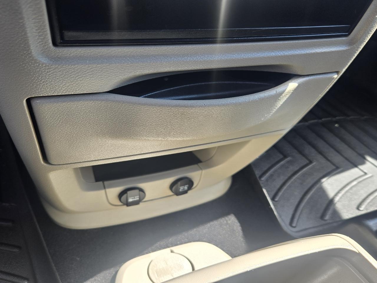 Dodge Grand Caravan SE 2015