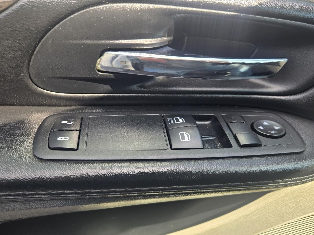 Dodge Grand Caravan SE 2015