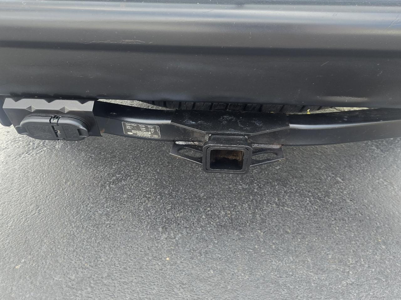 Ford Econoline E-350 XL Super Duty 2012