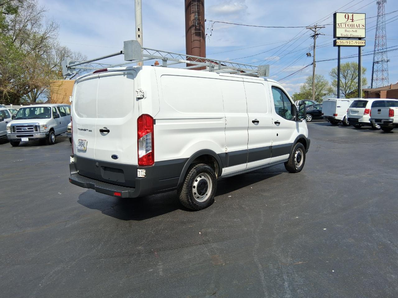 Ford Transit 250 Van Low Roof 60/40 Pass.130-in. WB 2018