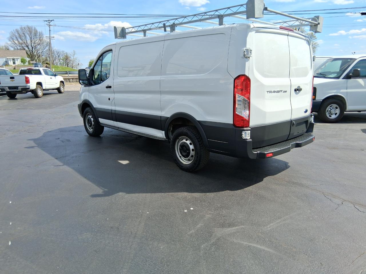 Ford Transit 250 Van Low Roof 60/40 Pass.130-in. WB 2018