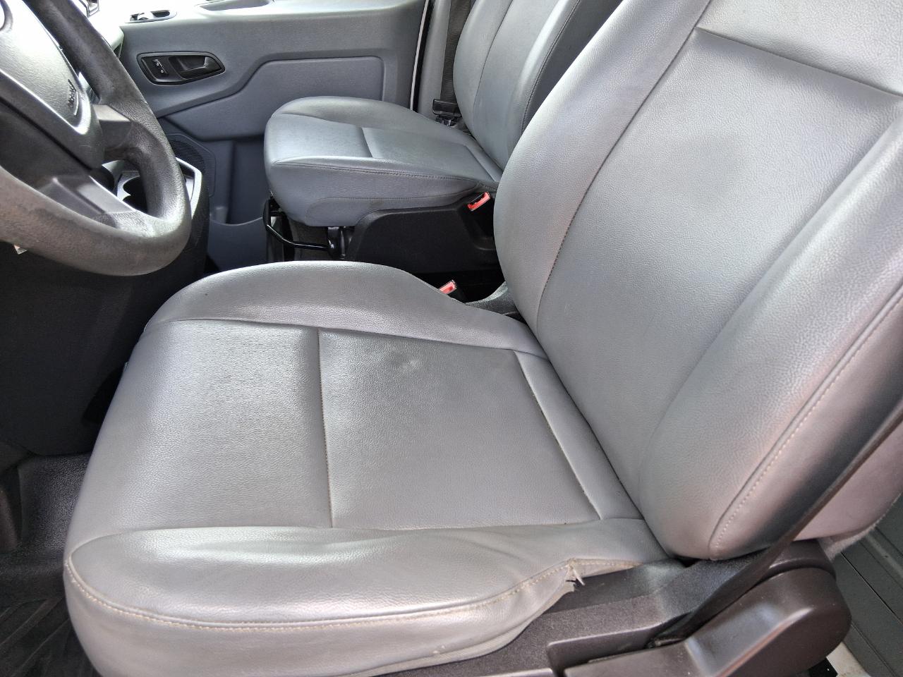 Ford Transit 250 Van Low Roof 60/40 Pass.130-in. WB 2018