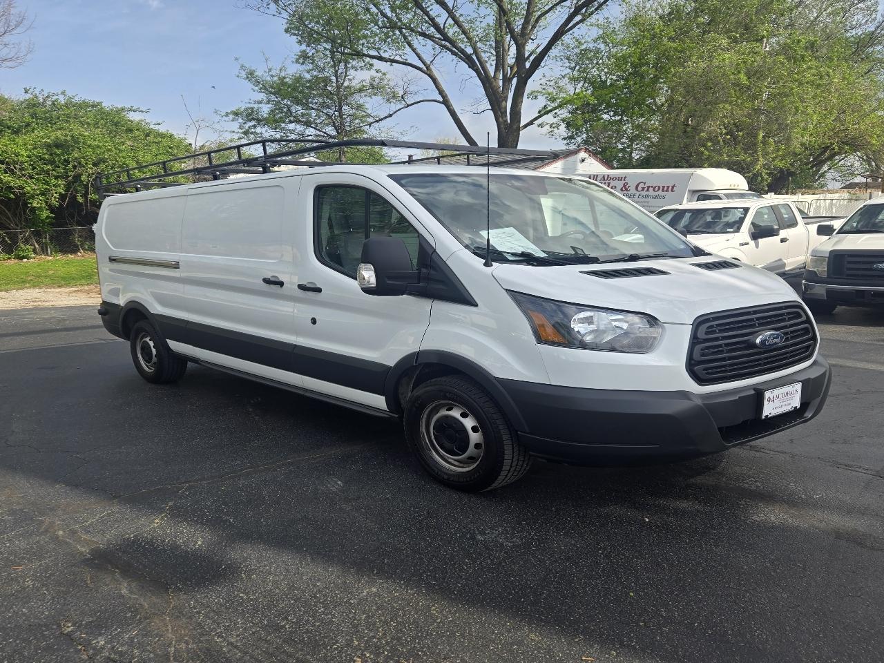 Ford Transit 350 Van Low Roof w/Sliding Pass. 148-in. WB 2017