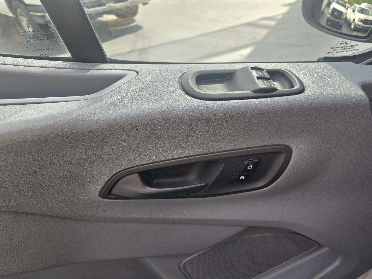 Ford Transit 350 Van Low Roof w/Sliding Pass. 148-in. WB 2017