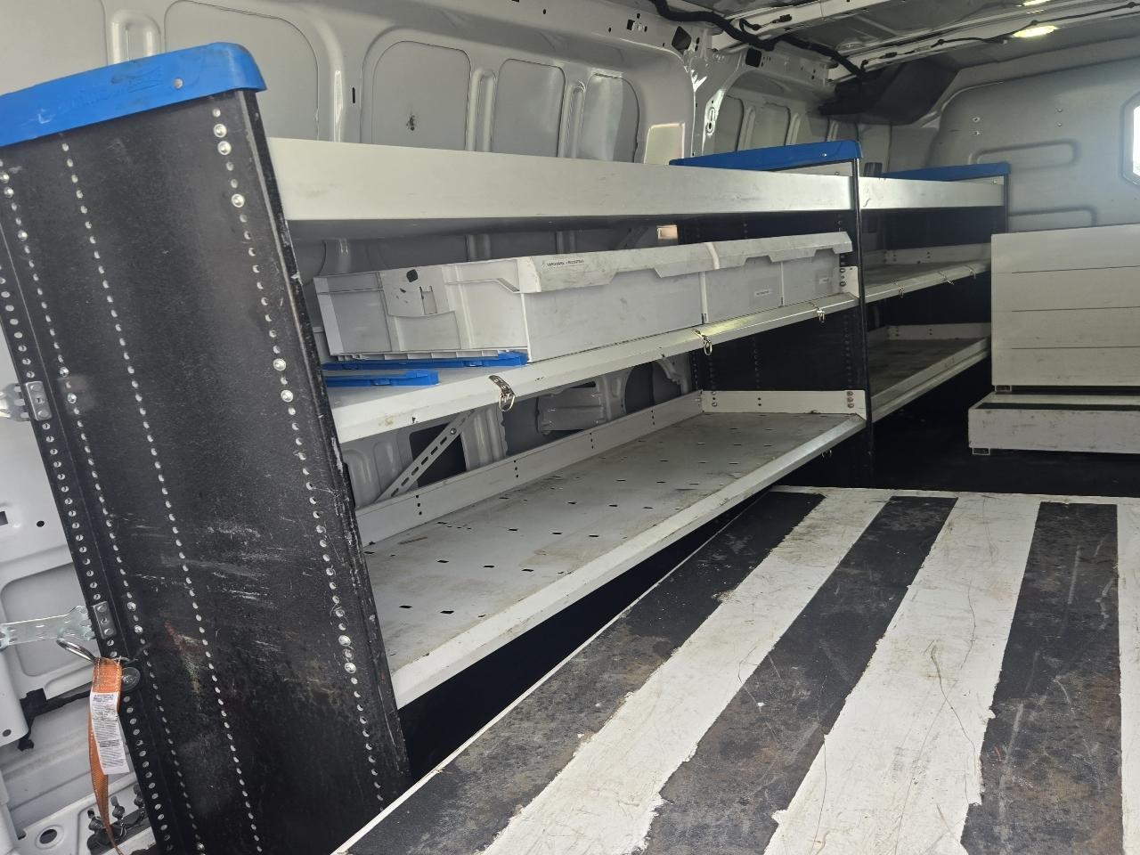 Ford Transit 350 Van Low Roof w/Sliding Pass. 148-in. WB 2017