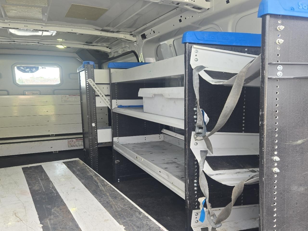 Ford Transit 350 Van Low Roof w/Sliding Pass. 148-in. WB 2017