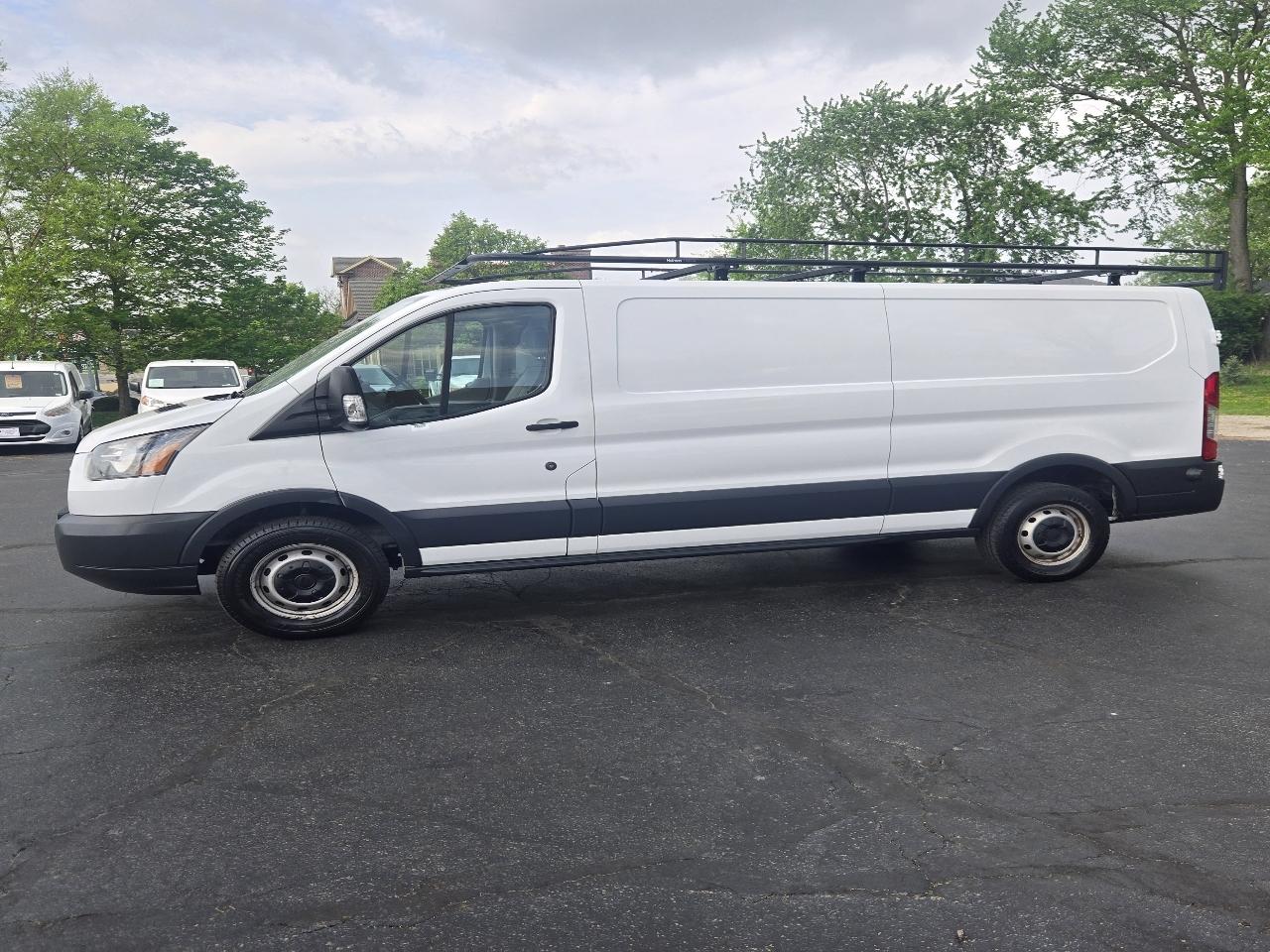 Ford Transit 350 Van Low Roof w/Sliding Pass. 148-in. WB 2017