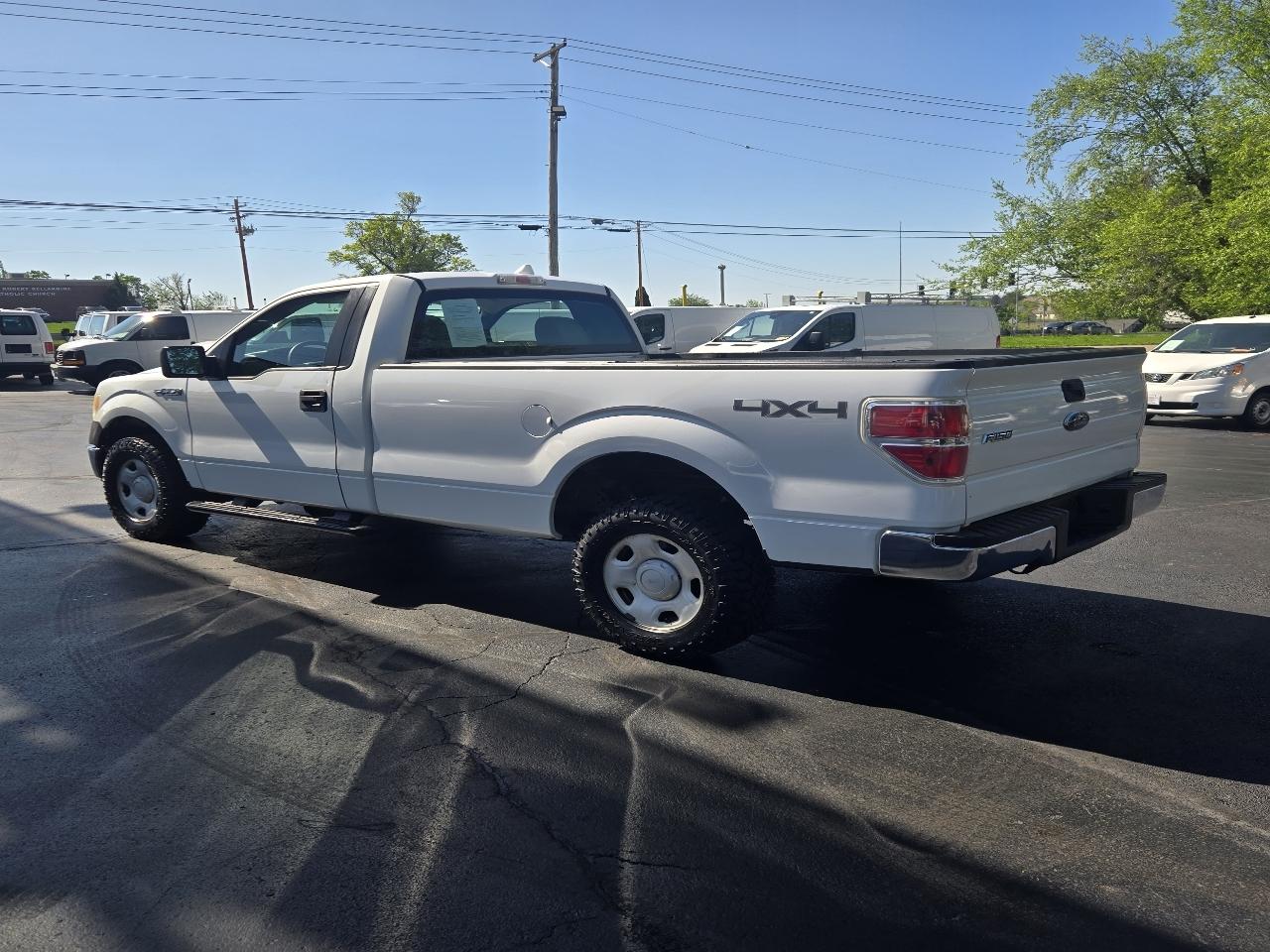 Ford F-150 XL 8-ft. Bed 4WD 2009