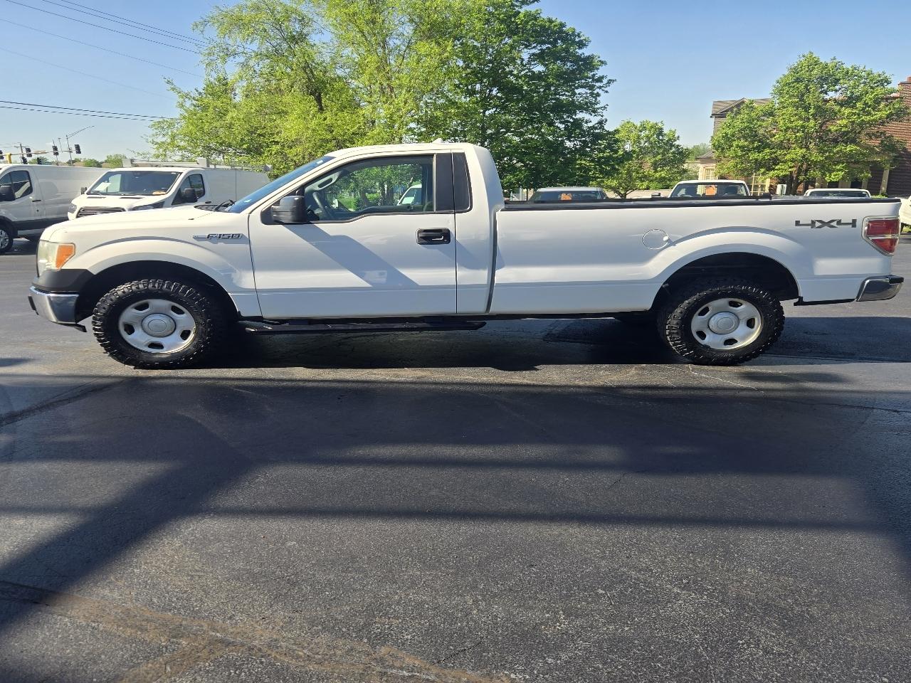 Ford F-150 XL 8-ft. Bed 4WD 2009
