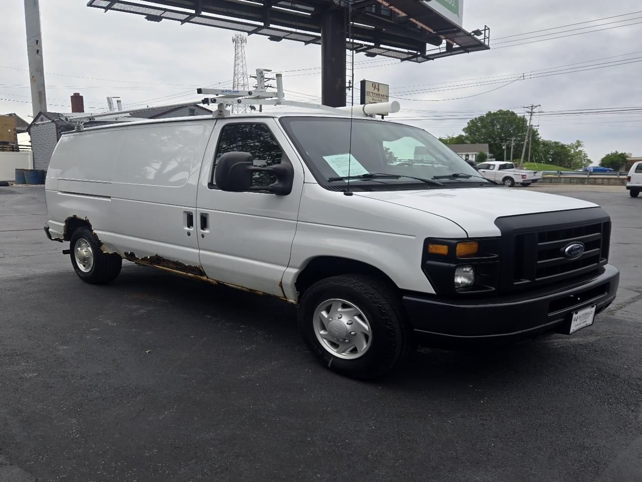 Ford Econoline E-150 2009