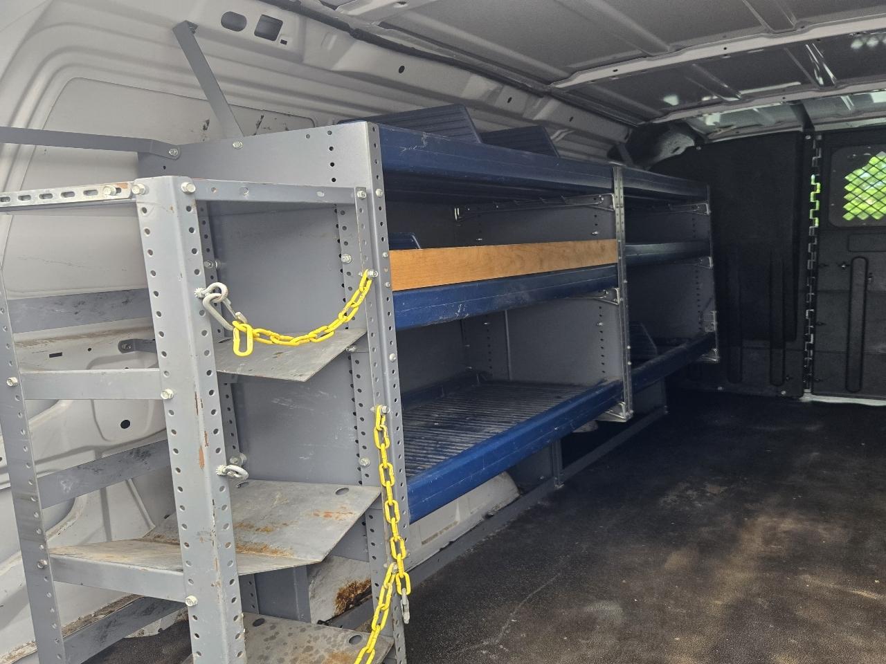 Ford Econoline E-150 2009