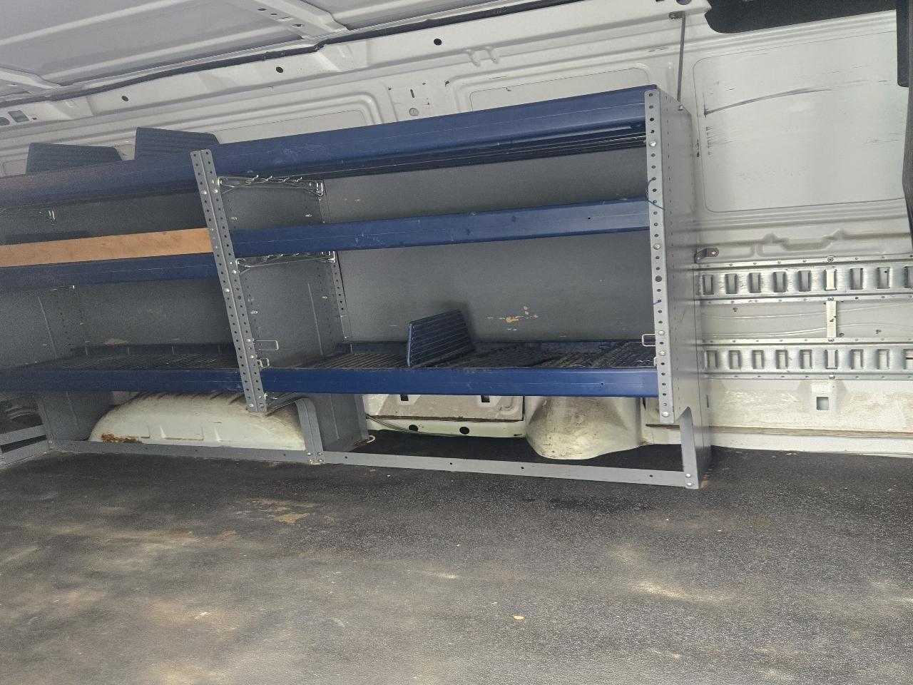 Ford Econoline E-150 2009