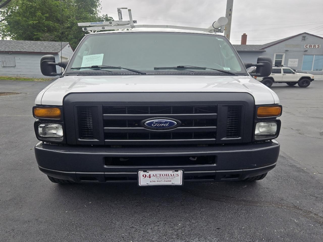 Ford Econoline E-150 2009