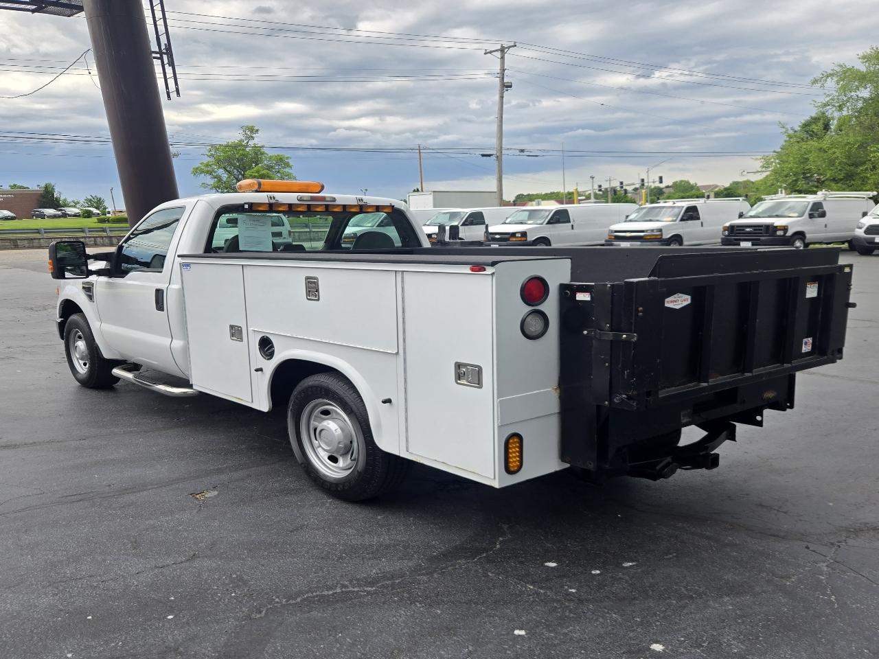 Ford F-250 SD XL 2WD 2010