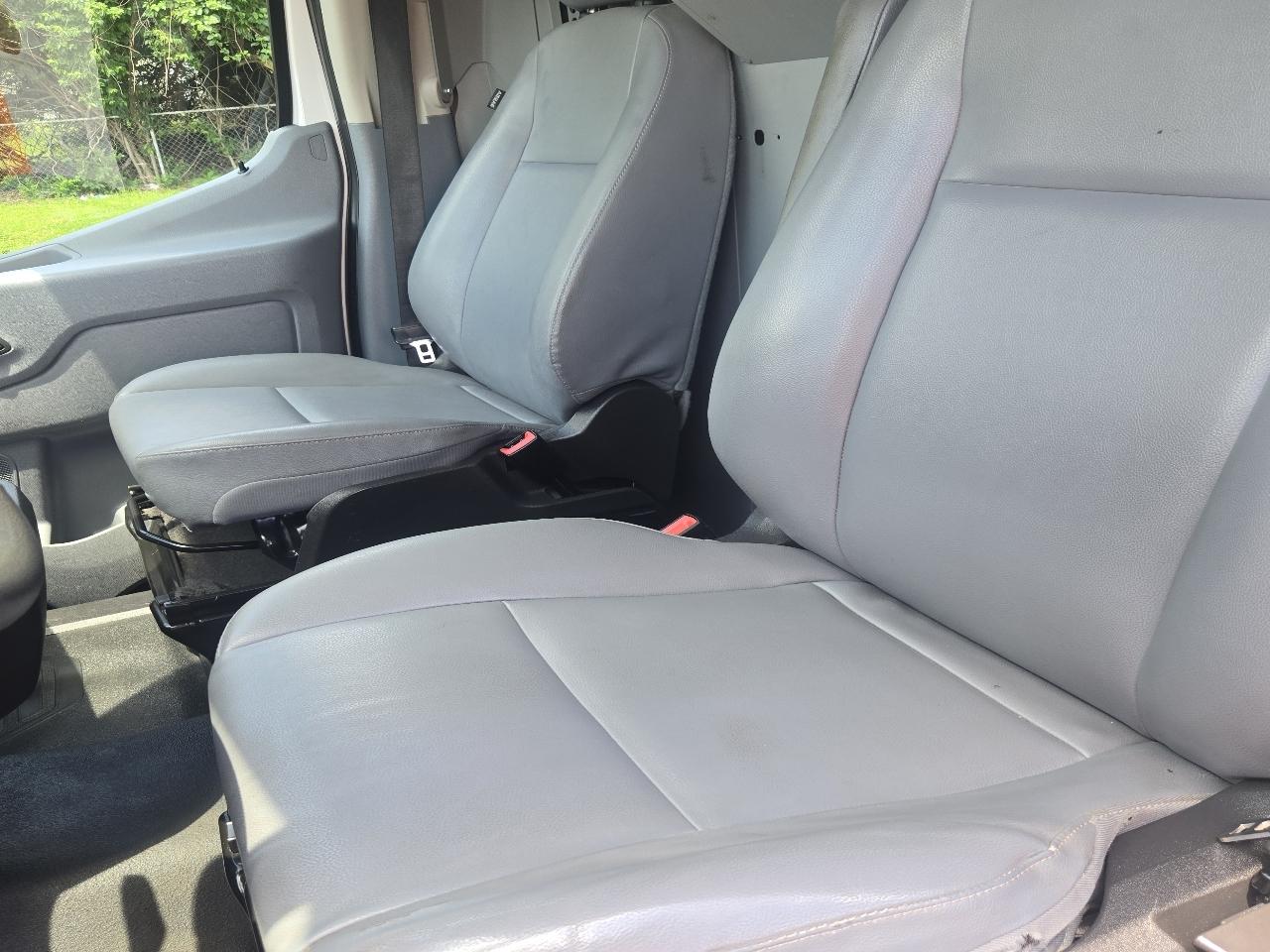 Ford Transit 350 Van Low Roof 60/40 Pass. 148-in. WB 2017