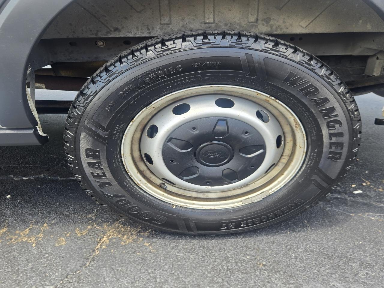 Ford Transit 350 Van Low Roof 60/40 Pass. 148-in. WB 2017