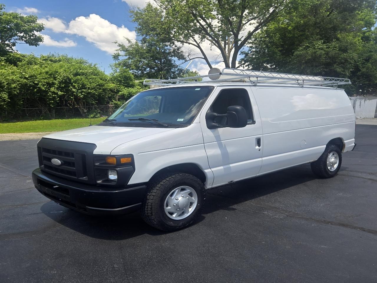Ford Econoline E-350 Super Duty 2013