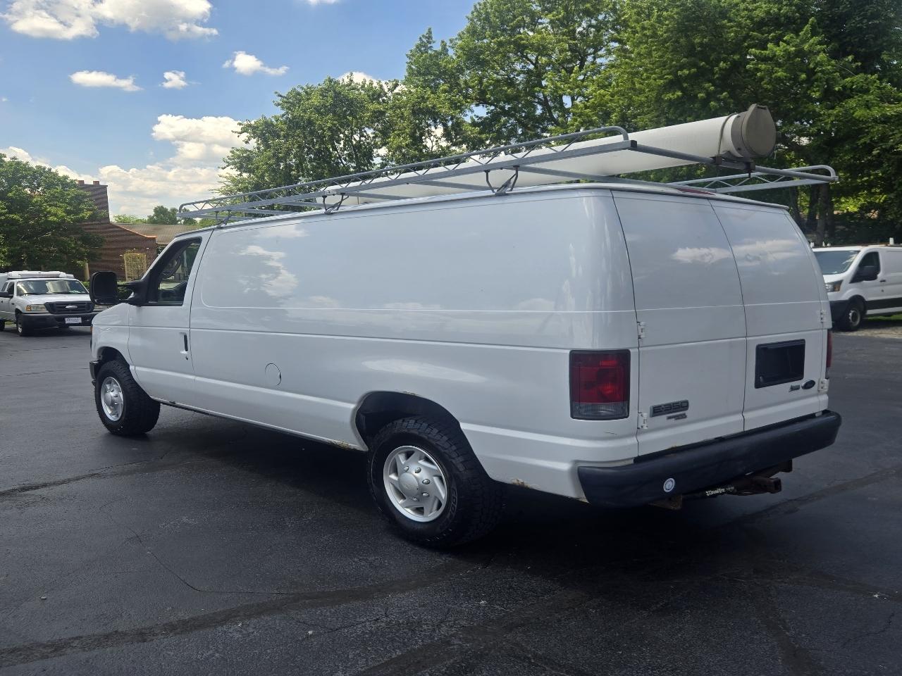 Ford Econoline E-350 Super Duty 2013