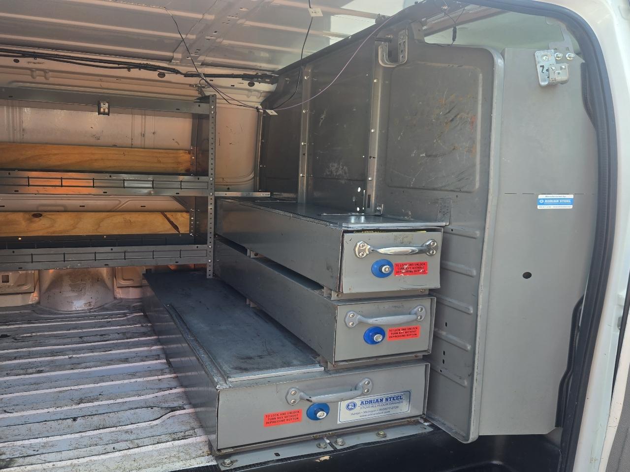 Ford Econoline E-350 Super Duty 2013