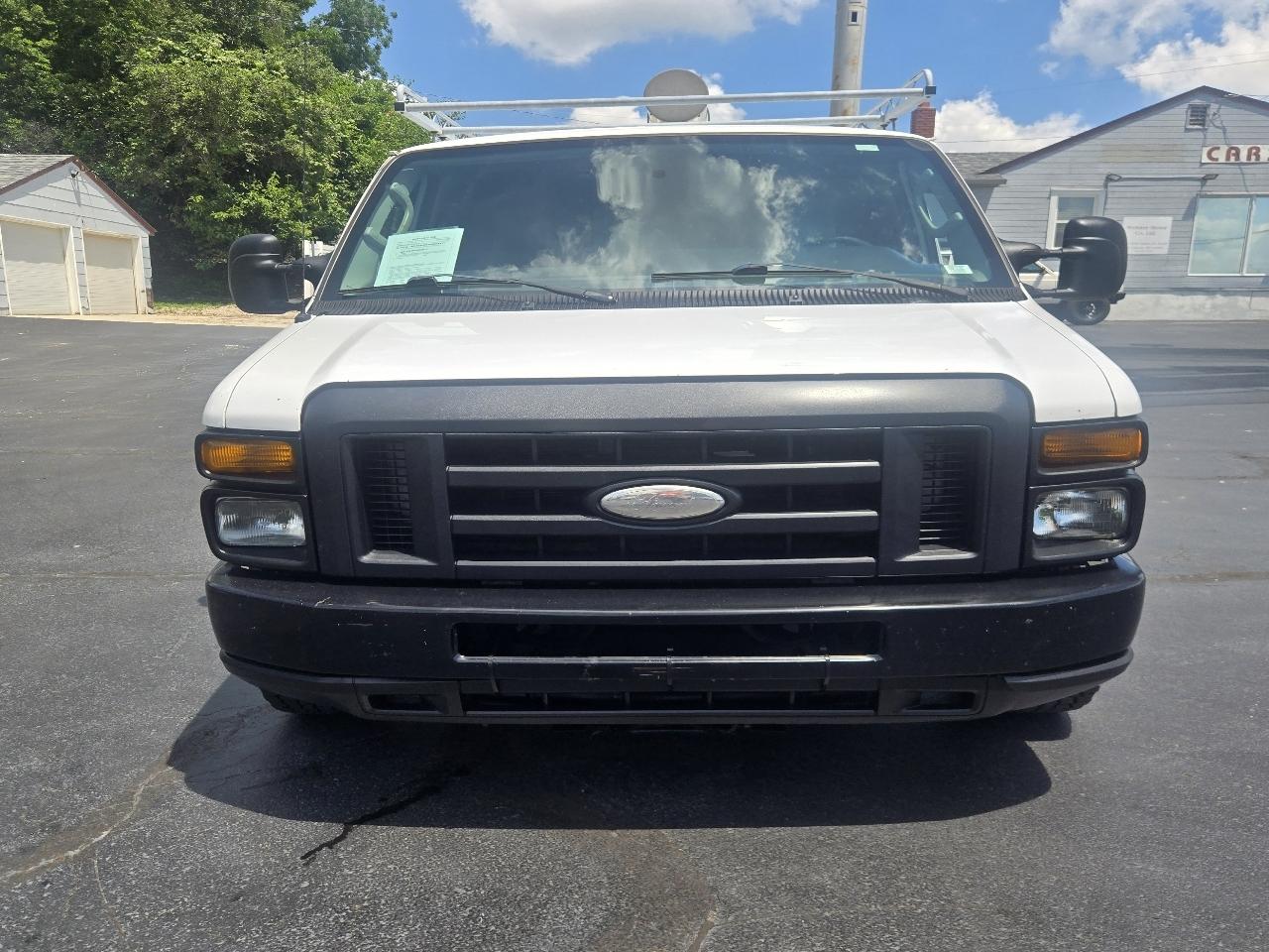 Ford Econoline E-350 Super Duty 2013