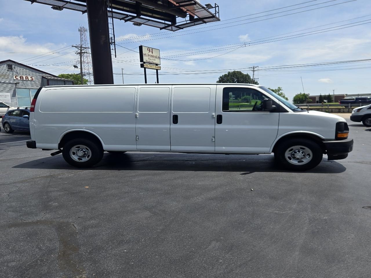 Chevrolet Express 3500 Cargo Extended 2017