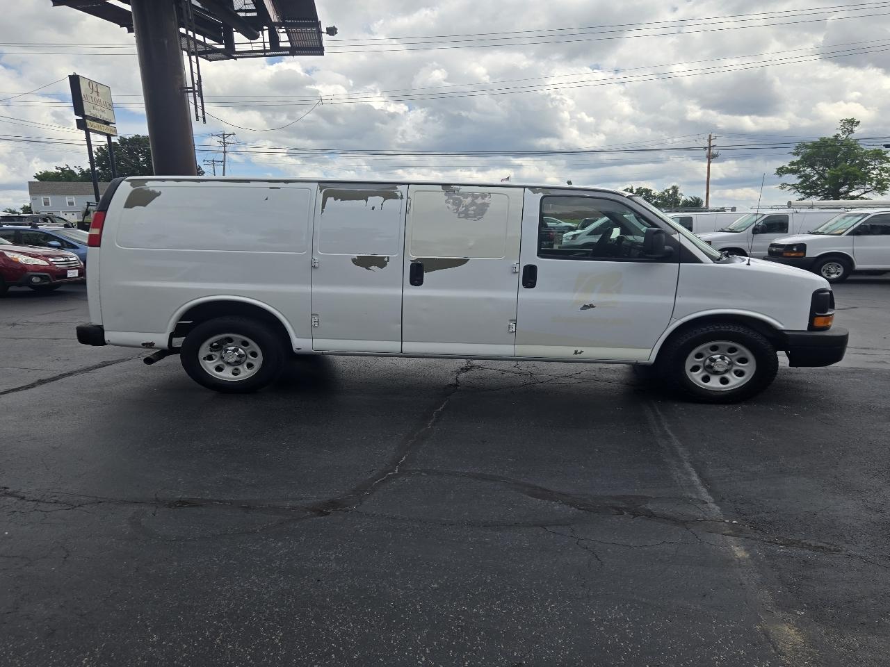 Chevrolet Express 1500 Cargo 2012
