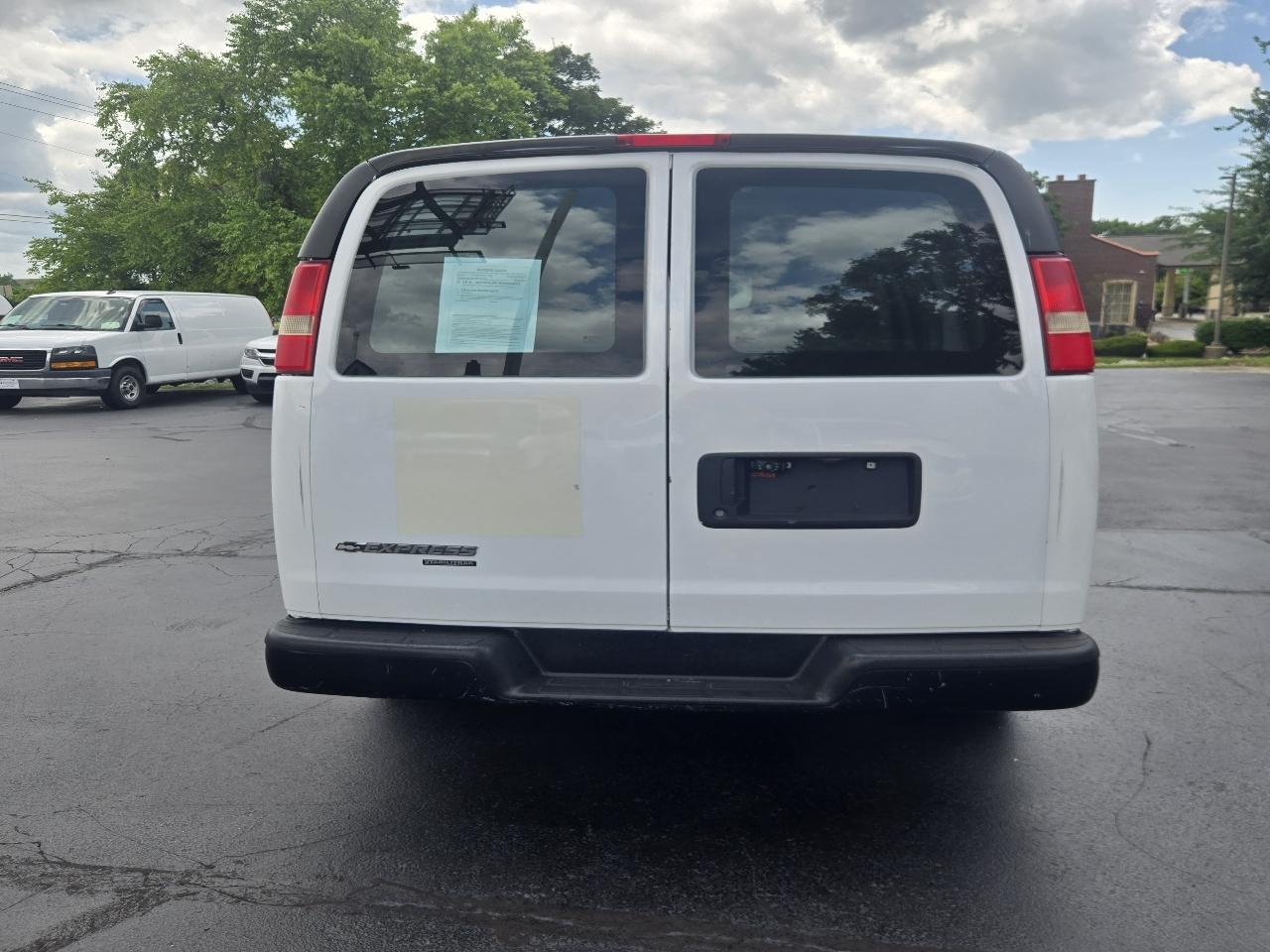 Chevrolet Express 1500 Cargo 2012