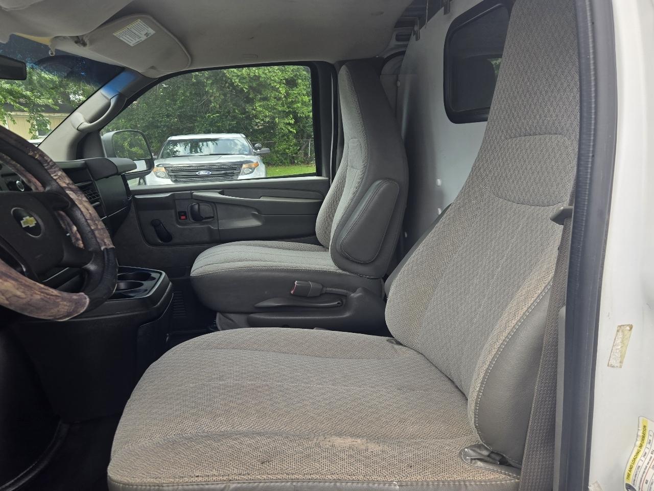 Chevrolet Express 1500 Cargo 2012