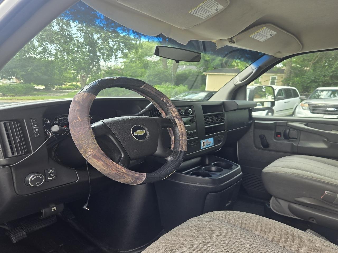 Chevrolet Express 1500 Cargo 2012