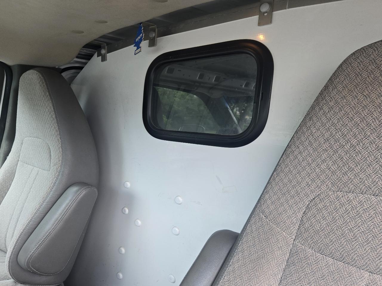 Chevrolet Express 1500 Cargo 2012