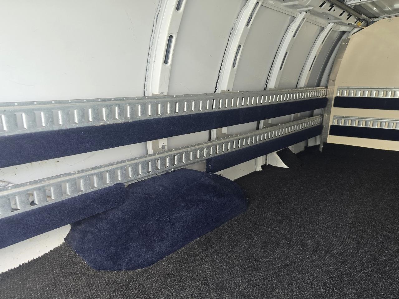 Chevrolet Express 1500 Cargo 2012