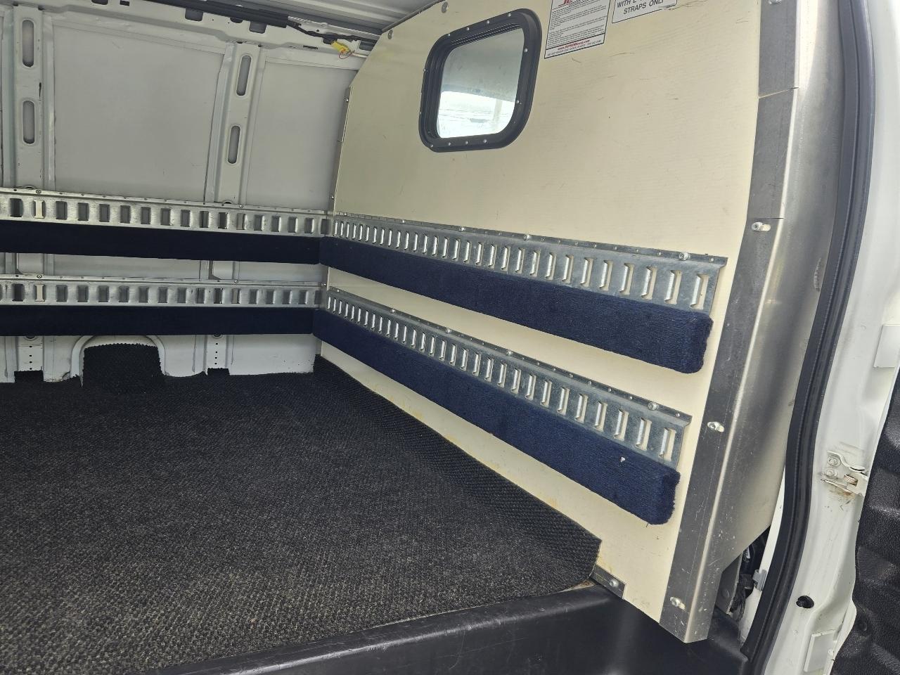 Chevrolet Express 1500 Cargo 2012