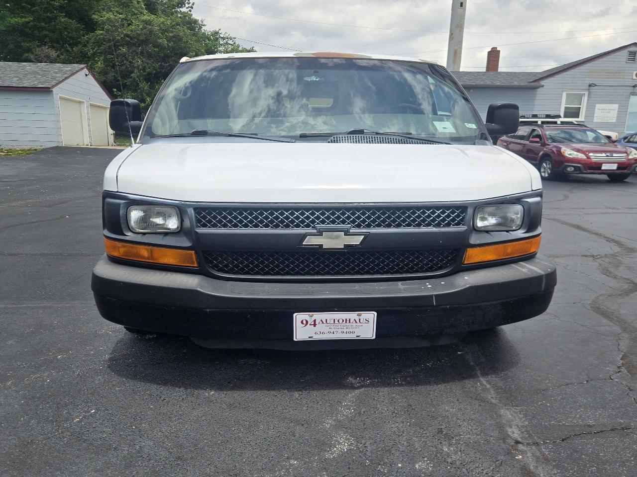 Chevrolet Express 1500 Cargo 2012