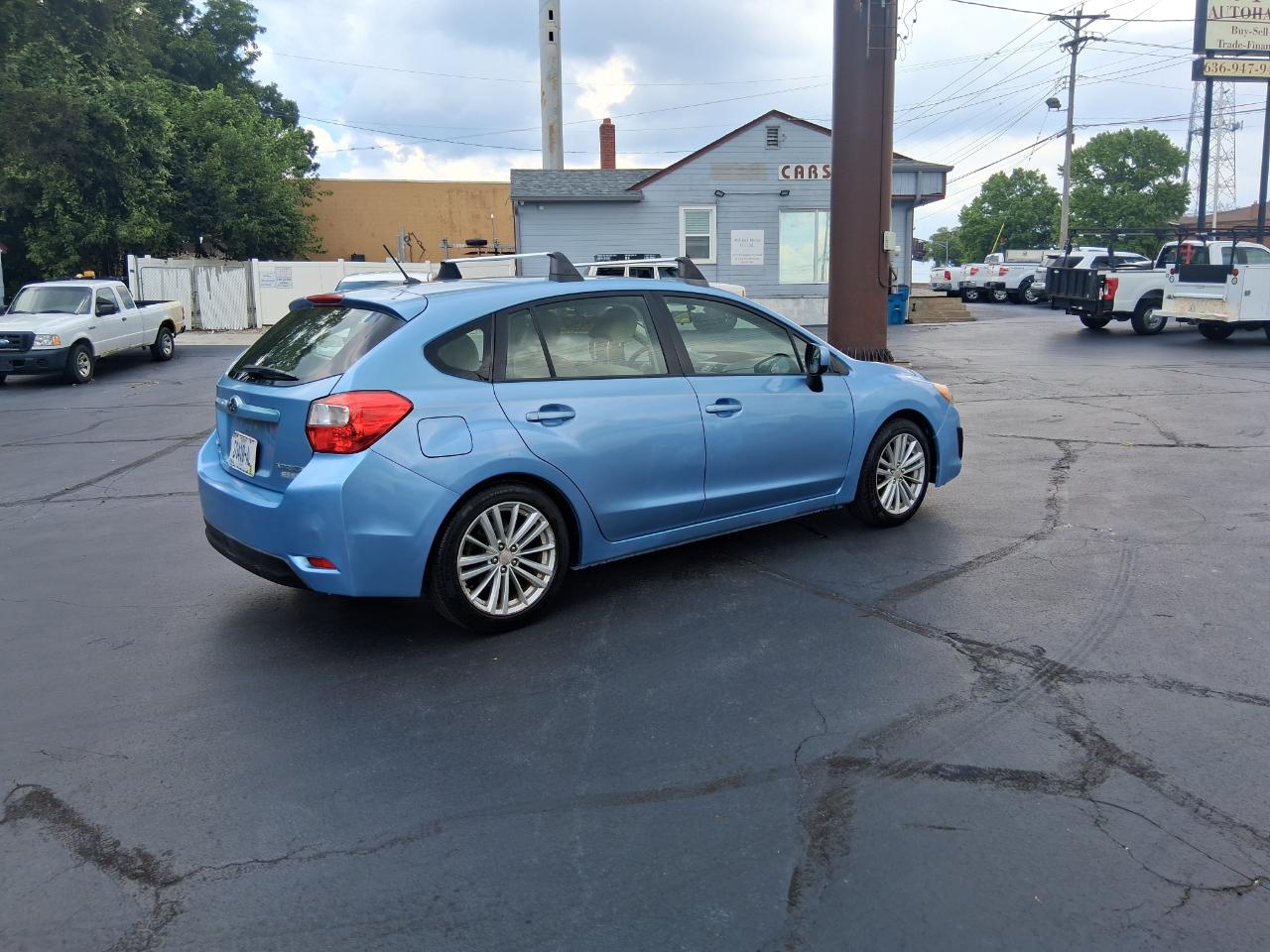 Subaru Impreza Premium Plus 5-Door+S/R 2012