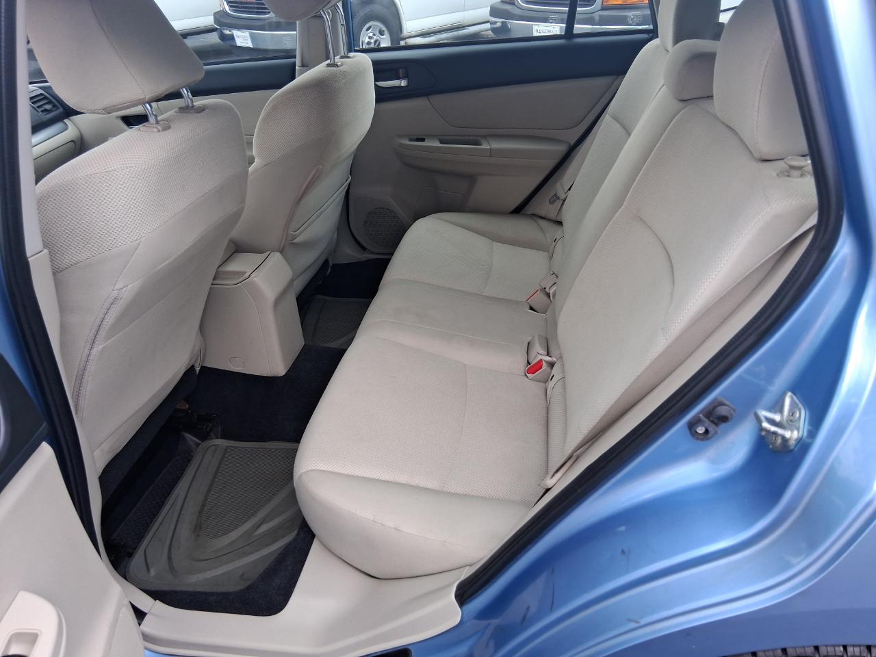 Subaru Impreza Premium Plus 5-Door+S/R 2012