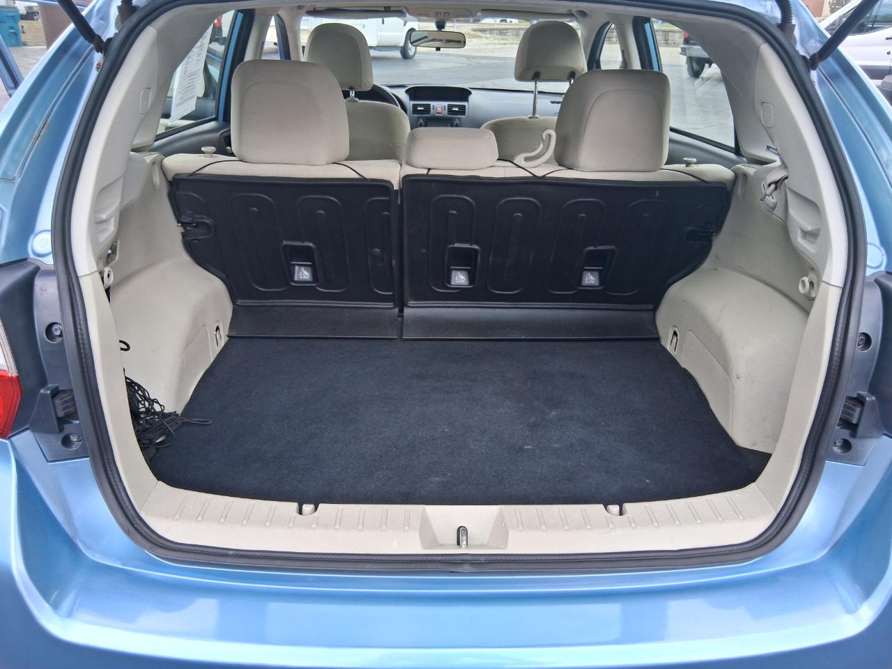 Subaru Impreza Premium Plus 5-Door+S/R 2012