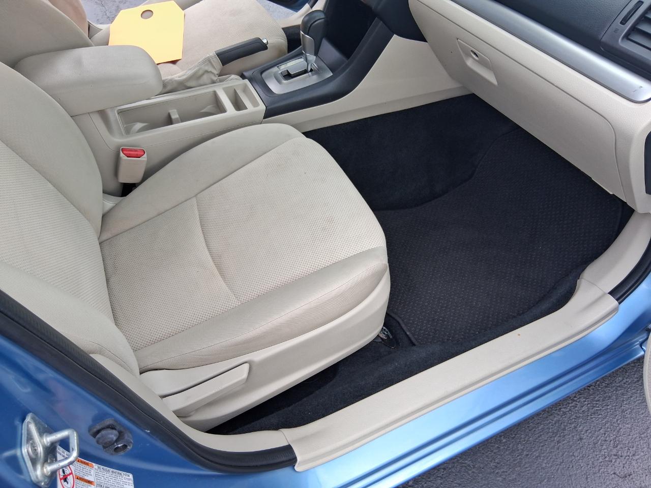 Subaru Impreza Premium Plus 5-Door+S/R 2012