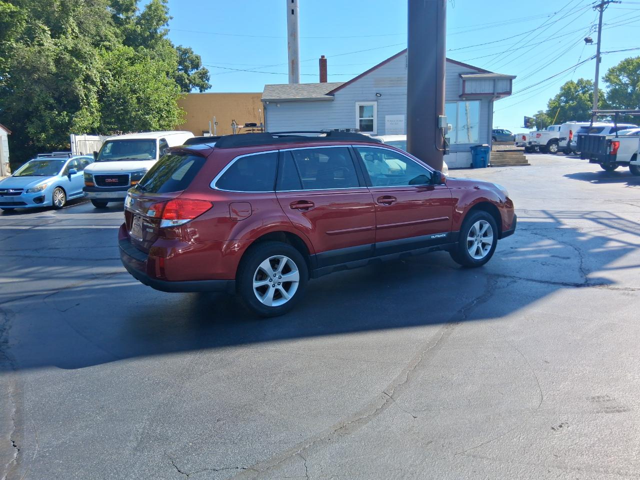 Subaru Outback 2.5i Premium 2013