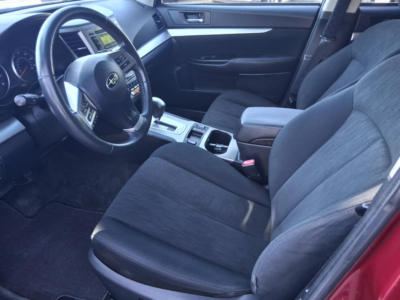 Subaru Outback 2.5i Premium 2013