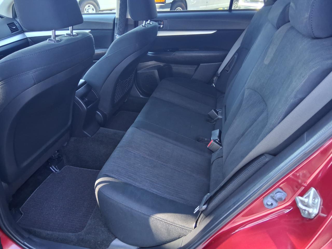 Subaru Outback 2.5i Premium 2013